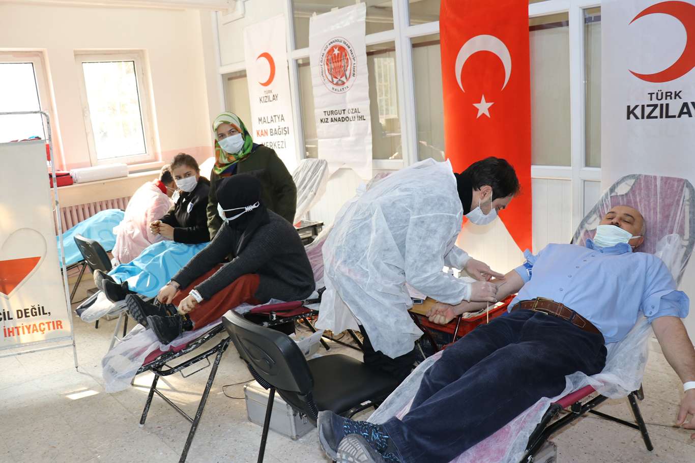 ​Bağışlanan kanın yarın bize de can olabilir bilinciyle hareket edilmesi gerekir